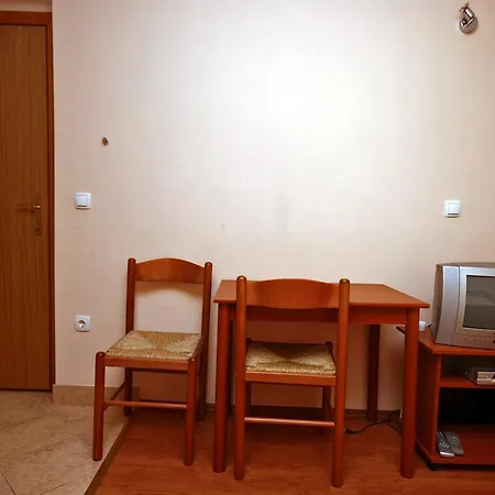 Studio 4852c Apartment