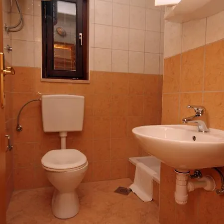 Studio 4852c Apartment *